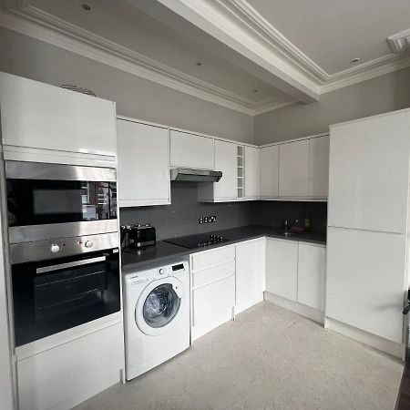 Lovely 2-Bedroom Victorian Flats Londres Exterior foto