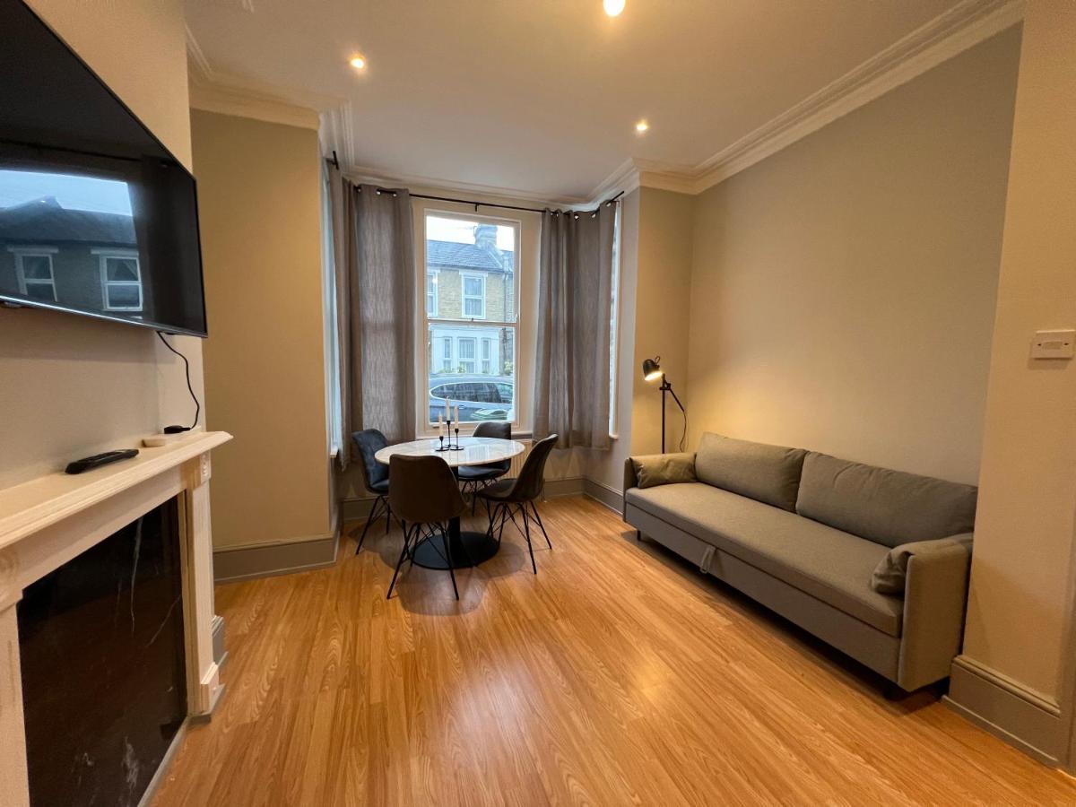 Lovely 2-Bedroom Victorian Flats Londres Exterior foto